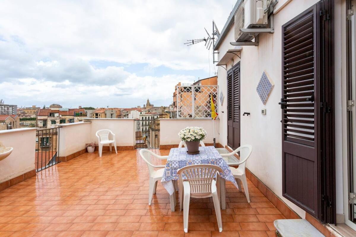 Frank'S House - Appartamento Con Terrazzo In Centro パレルモ エクステリア 写真