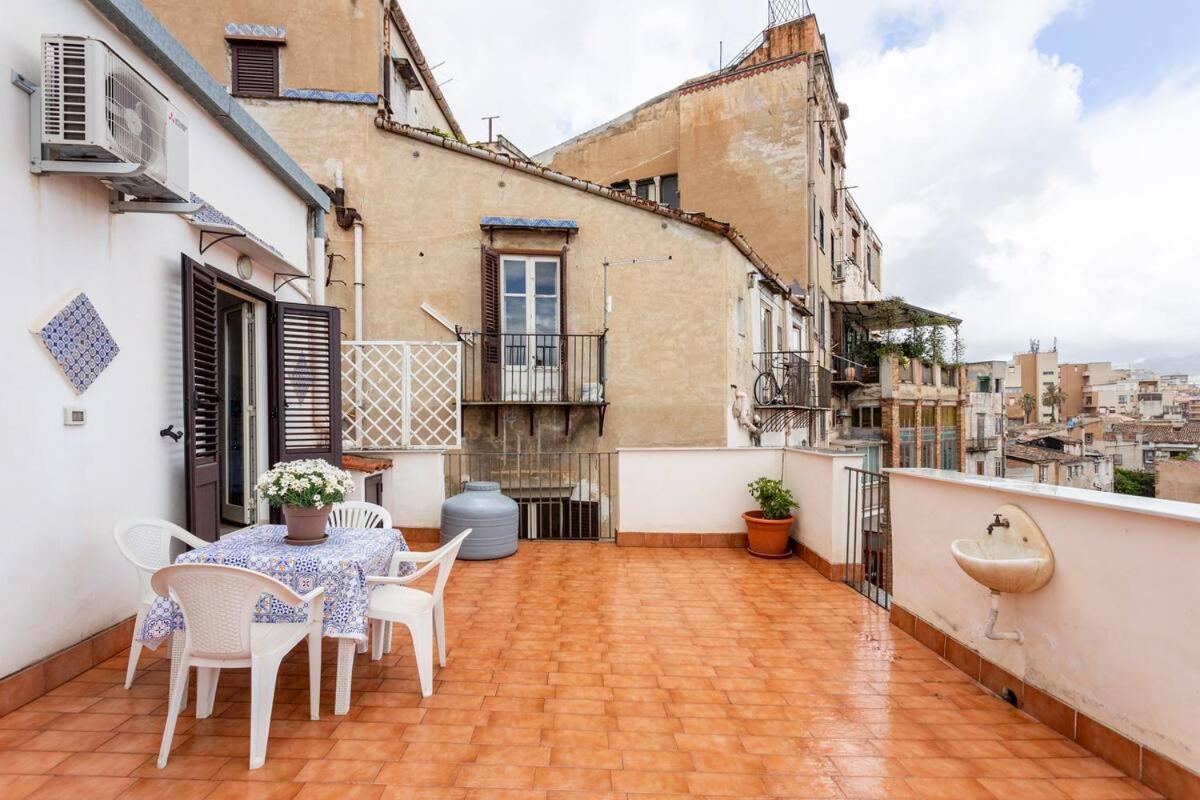 Frank'S House - Appartamento Con Terrazzo In Centro パレルモ エクステリア 写真