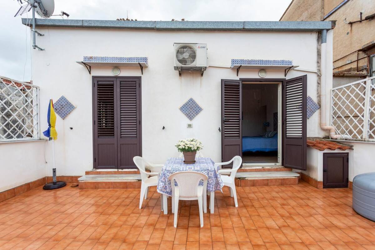 Frank'S House - Appartamento Con Terrazzo In Centro パレルモ エクステリア 写真